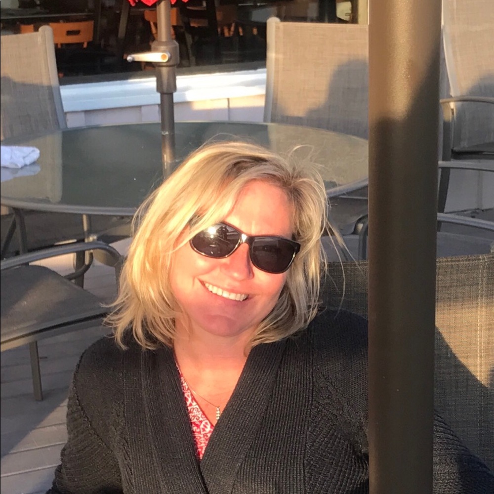 Meet your Posher, Christine
